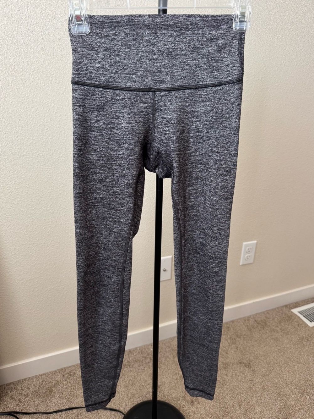Lululemon Women’s Heather Charcoal Gray Leggings